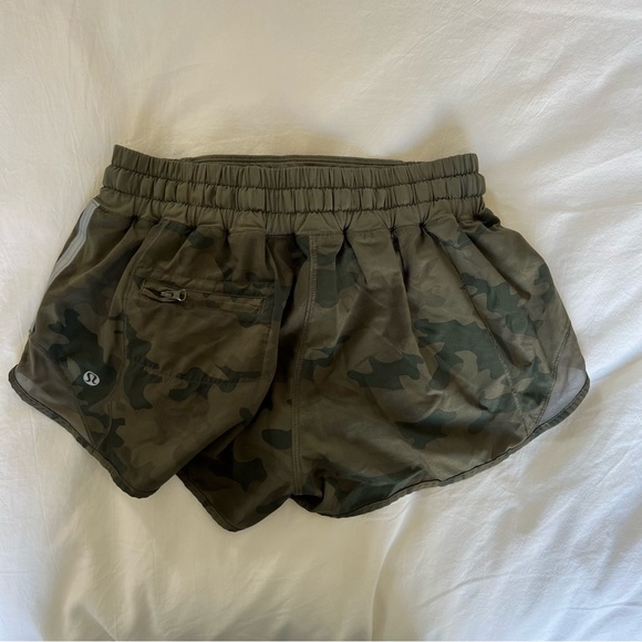 LULULEMON Camo Shorts - Picture 2 of 3